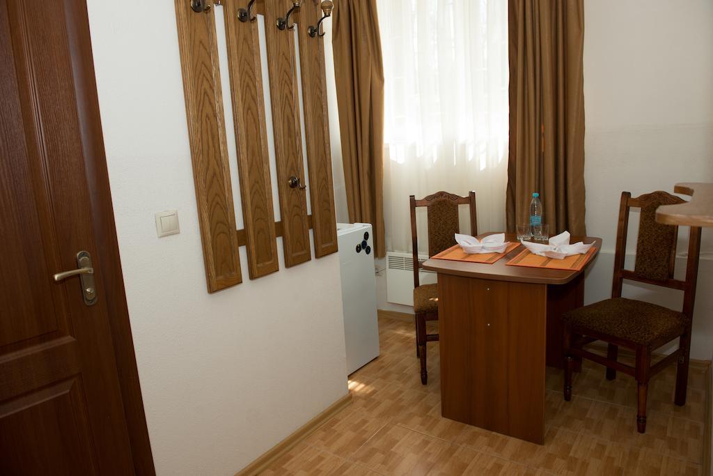 Hotel Acorn Irpin Bilik gambar