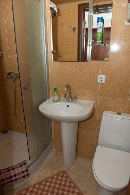 Hotel Acorn Irpin Bilik gambar